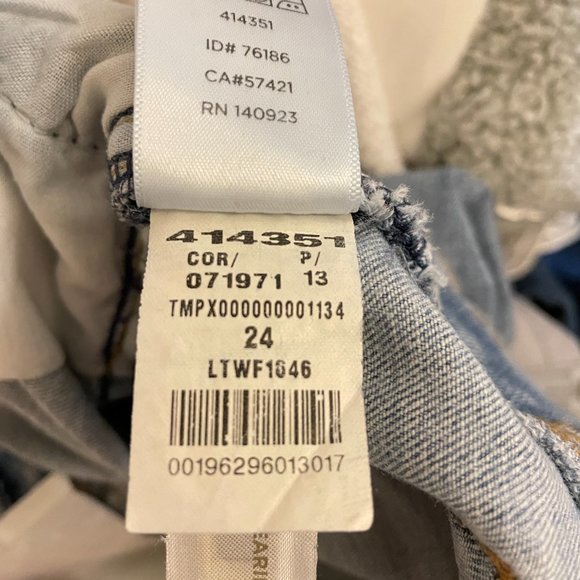 Ann Taylor Loft Straight Leg Jeans - sizes24 - Picture 4 of 5